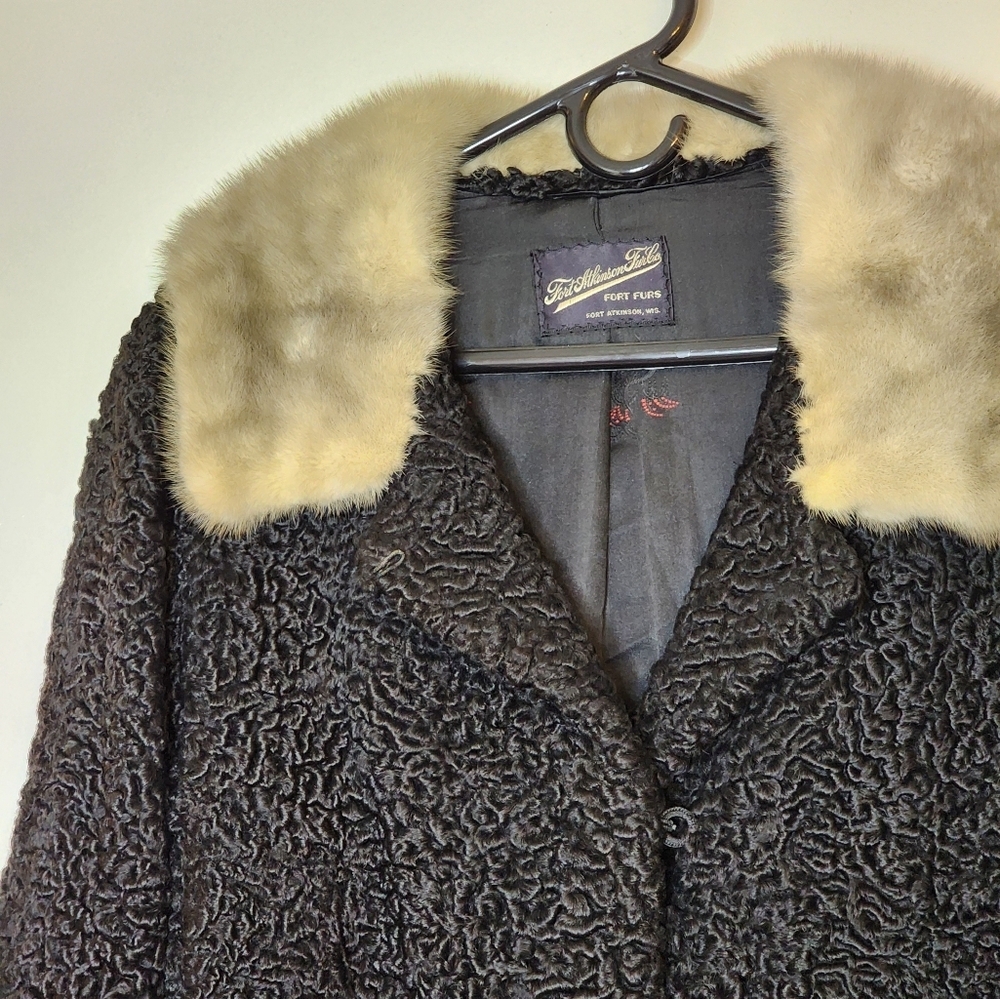 Vintage 1950s Persian Curly Lamb Coat Mink Collar Fort Fur Co. Luxury Jacket - Picture 14 of 15